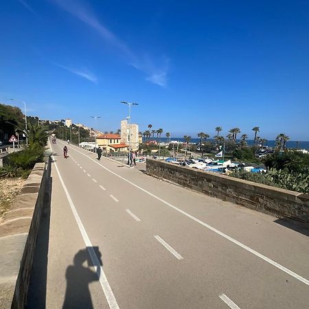 Studio Mer Piscine Cala Di Sole Imperia Italie Mono Locale Une Seule Piece Εξωτερικό φωτογραφία